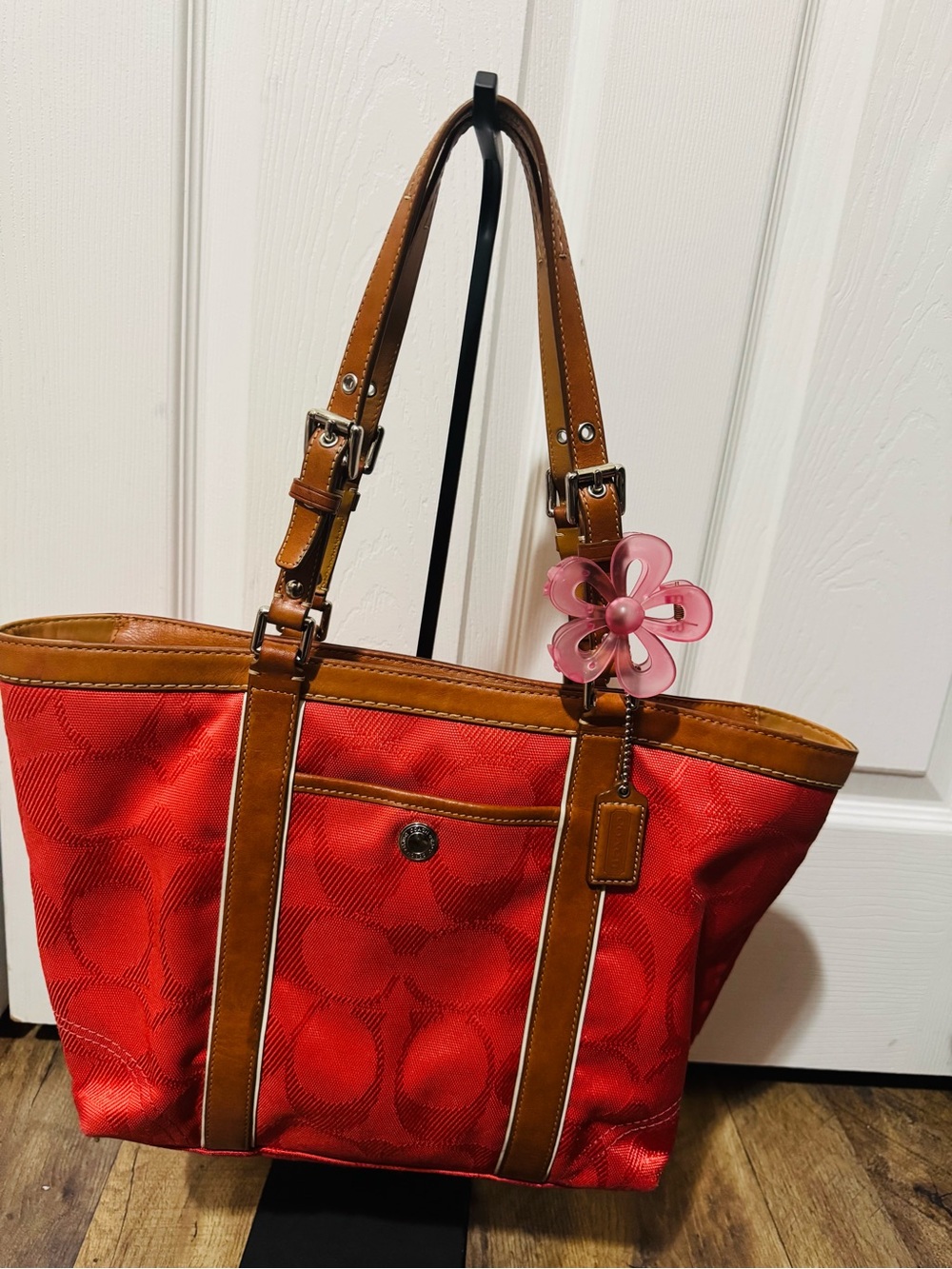 Coach F13560 Signature Gallery Tote Salmon Coral